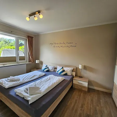 Luv&lee, Haus Nr 20 *